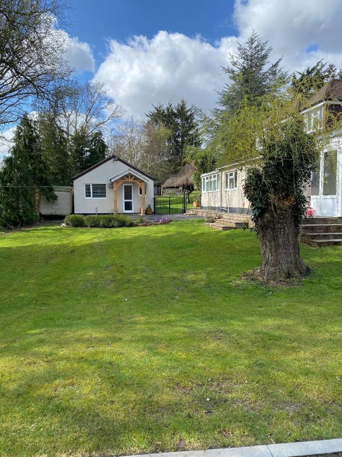 Chase Bungalow Billericay Exterior photo